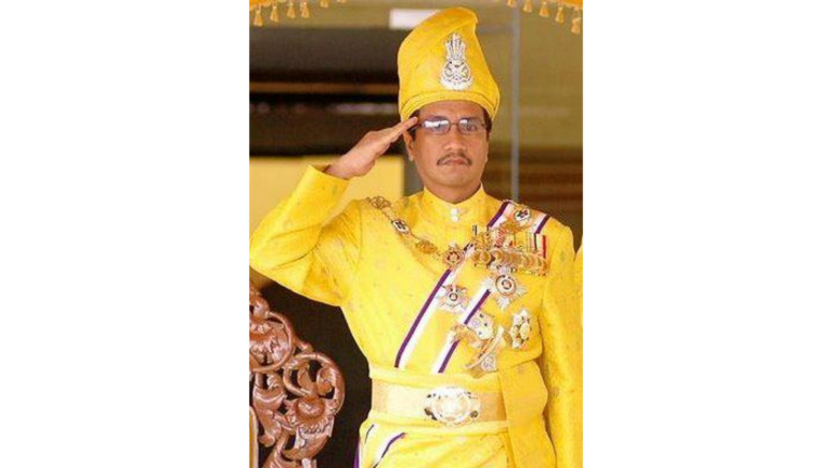 Sultan Terengganu sertai acara tunggang kuda sebagai atlit Sukan SEA