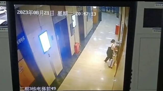 中国孕妇电梯内分娩 再将婴儿丢垃圾桶