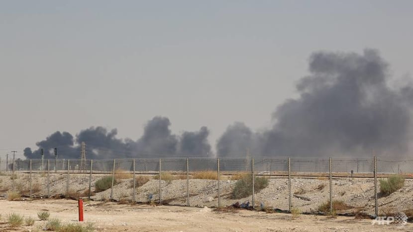 Pompeo heads to Saudi Arabia after US blames Iran for attack on oil facilities Pompeo heads to Saudi Arabia after US blames Iran for attack on oil facilities