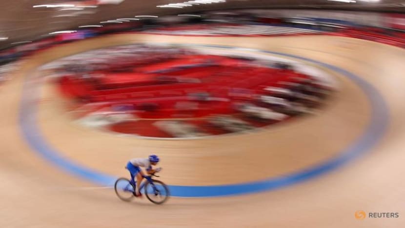 Olympics-Cycling-Fans finally get up close at Izu velodrome