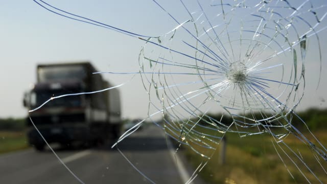 阿富汗南部严重交通事故 三车连环撞21死38伤