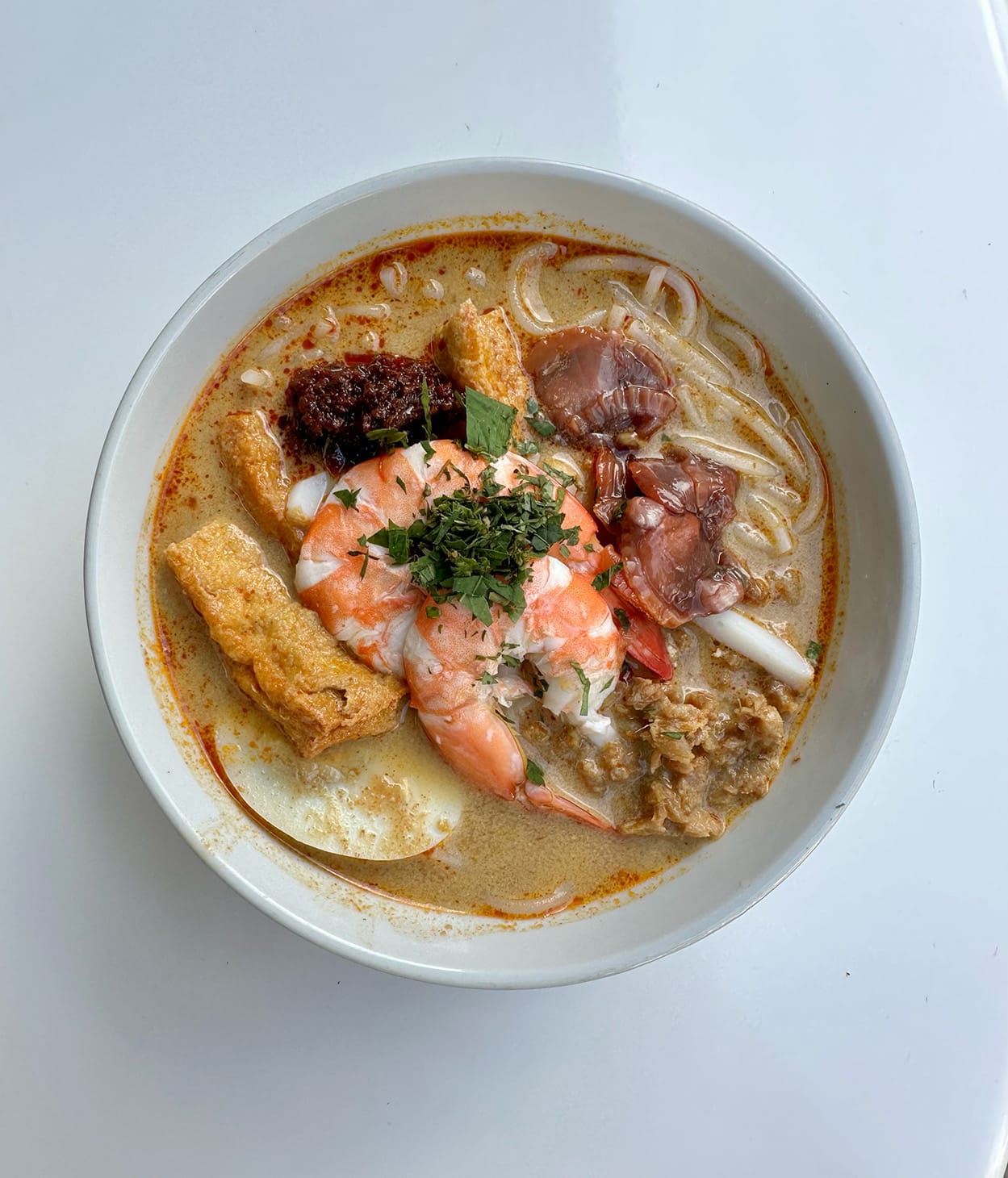 New Toa Payoh Hawker Stall Sells Shiok Laksa With Jumbo Cockles The Size Of A Soup Spoon 8days