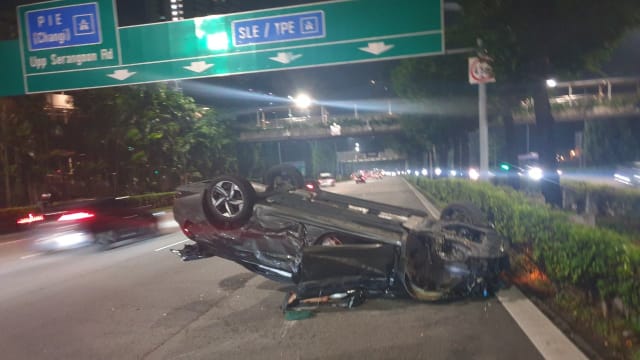 CTE轿车撞货车两人伤 青年司机涉酒驾被捕