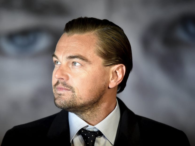 Actor Leonardo DiCaprio poses as he arrives for the British premiere of "The Revenant", in London, Britain January 14, 2016.  Photo: Reuters