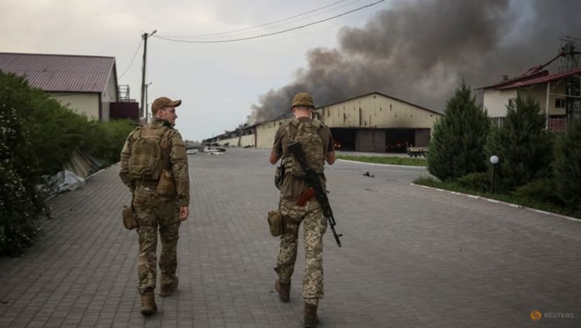 Russians reach centre of Ukraine industrial city; US to give Kyiv advanced rockets Russians reach centre of Ukraine industrial city; US to give Kyiv advanced rockets