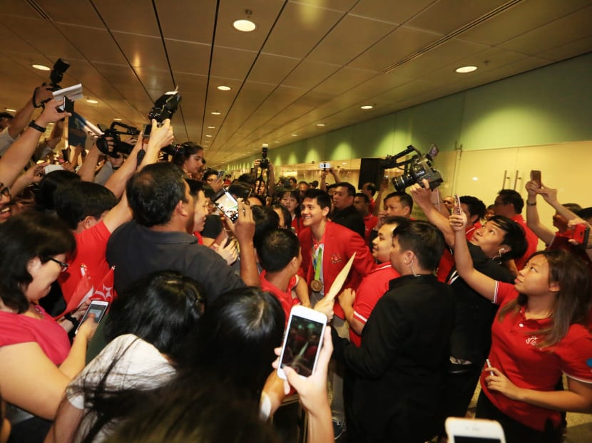 Lord of the butterfly Joseph Schooling feted like a king on return Lord of the butterfly Joseph Schooling feted like a king on return