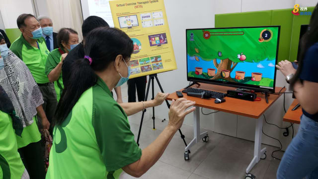 听力练习：用科技为年长者的健康把关