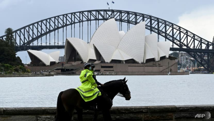 Sydney gears up for New Year's Eve celebrations despite record Omicron surge Sydney gears up for New Year's Eve celebrations despite record Omicron surge