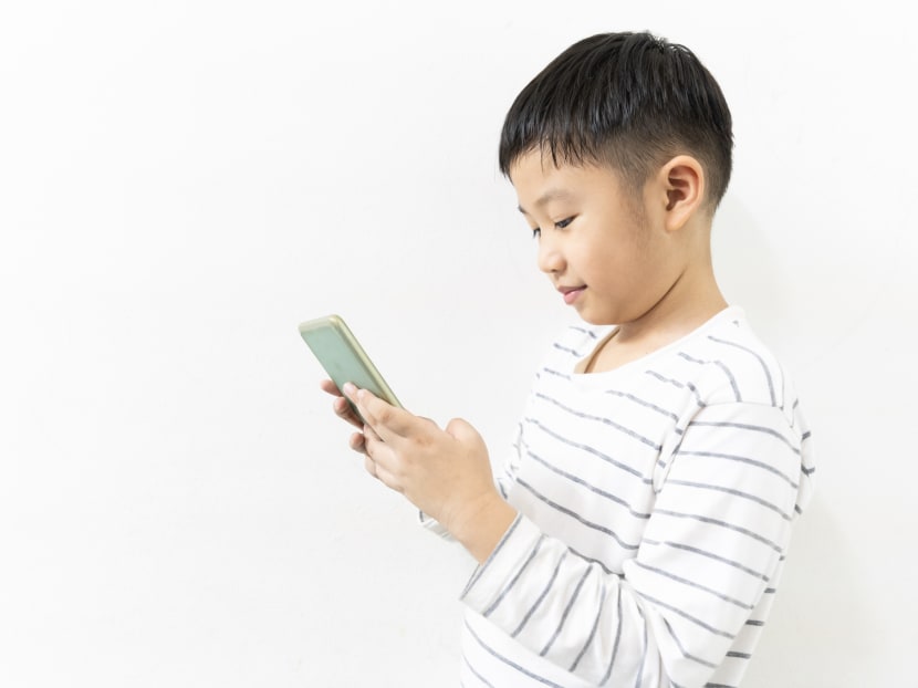 Commentary: It’s not your fault if your kids won’t put down their smartphones Commentary: It’s not your fault if your kids won’t put down their smartphones