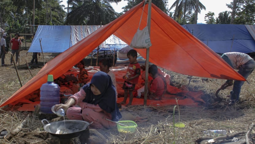 Death toll from Indonesia earthquake rises to 11 Death toll from Indonesia earthquake rises to 11
