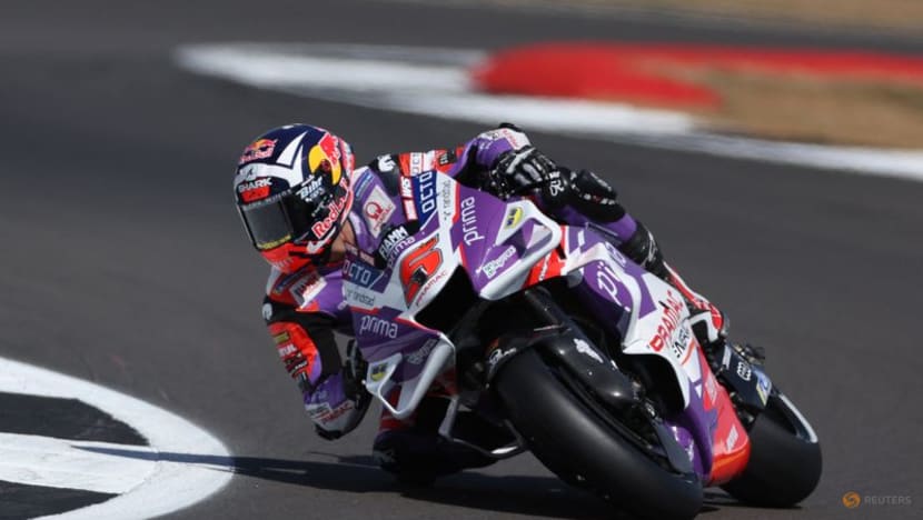 Zarco smashes Silverstone lap record to take British GP pole