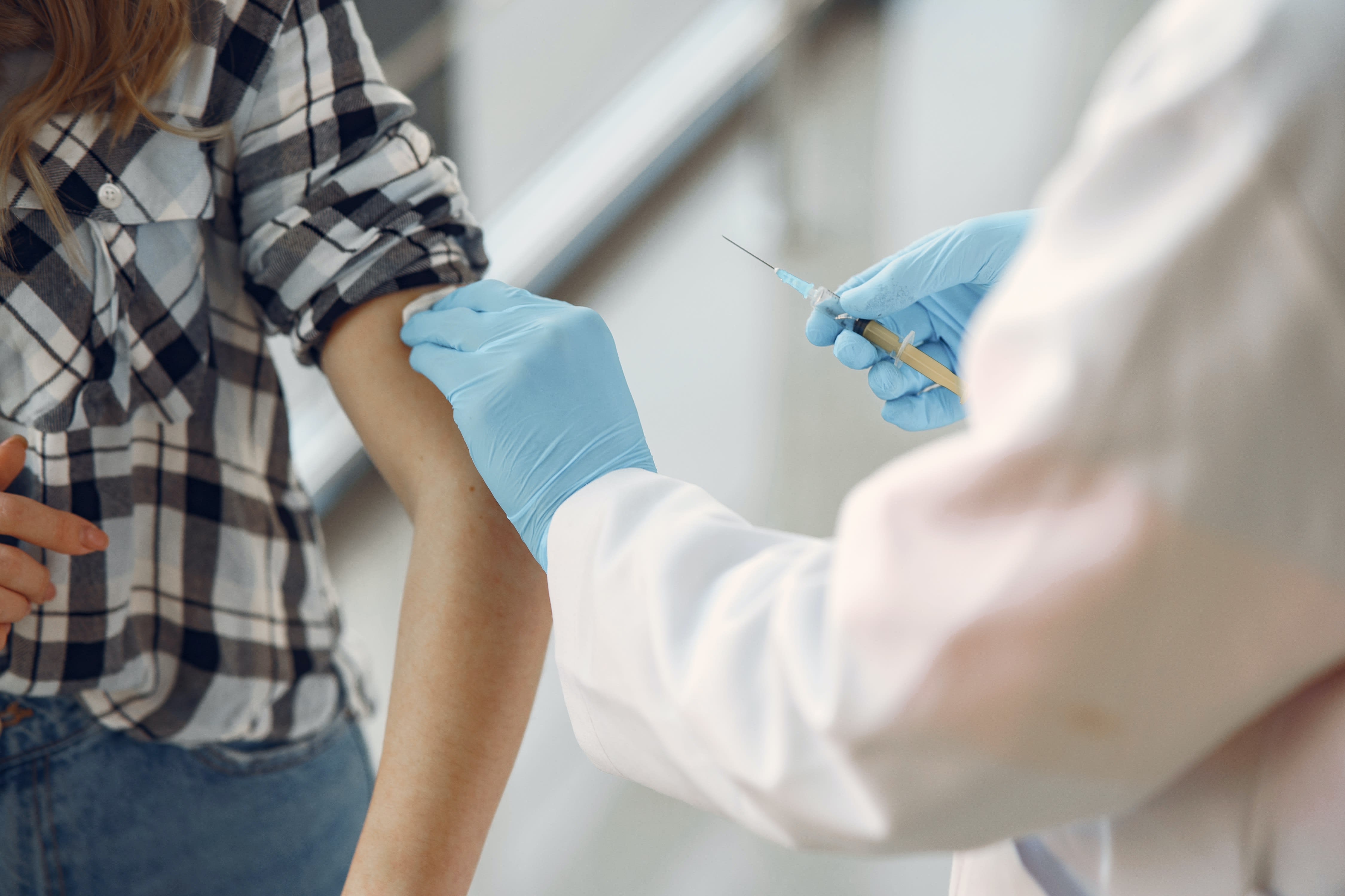 These Insurance Plans Cover Covid-19 Vaccine Side Effects, And Most Are Free. We Compare Coverage & Benefits These Insurance Plans Cover Covid-19 Vaccine Side Effects, And Most Are Free. We Compare Coverage & Benefits