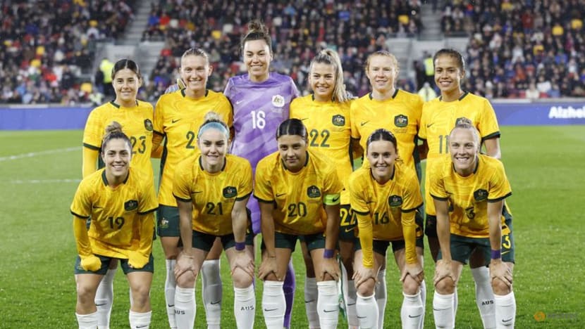 Matildas get surprise visit from Australian sporting hero Freeman