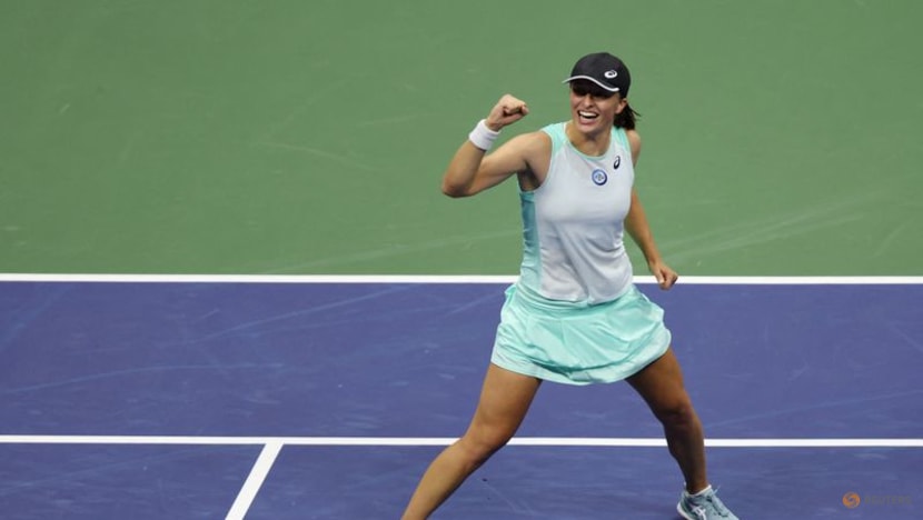 Swiatek survives Sabalenka to set up US final with Jabeaur Swiatek survives Sabalenka to set up US final with Jabeaur