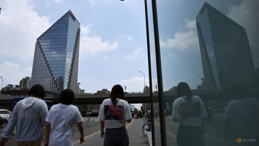 China's fiscal revenue growth slows slightly amid sluggish economic recovery China's fiscal revenue growth slows slightly amid sluggish economic recovery