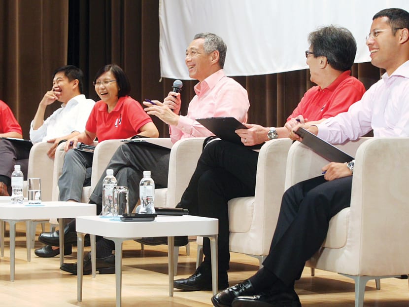 (From left) NTUC deputy secretary-general Heng Chee How, Manpower Minister Tan Chuan-Jin, NTUC president Diana Chia, Prime Minister Lee Hsien Loong, NTUC secretary-general Lim Swee Say and Minister of State Desmond Lee at yesterday’s dialogue session. Photo: Don Wong