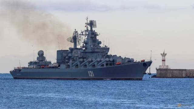 俄黑海舰队舰艇失火爆炸 严重损毁