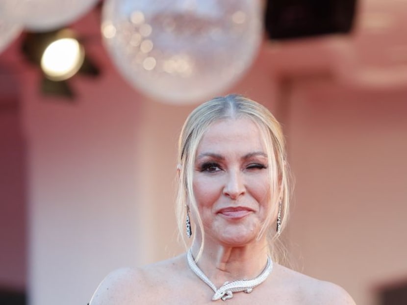 Italian film brings circus freaks to Venice festival Italian film brings circus freaks to Venice festival