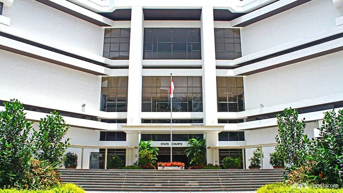Istri diadili karena menipu suami sebesar S0.000, termasuk tabungan CPF, dalam skema palsu ‘Lee Kuan Yew’