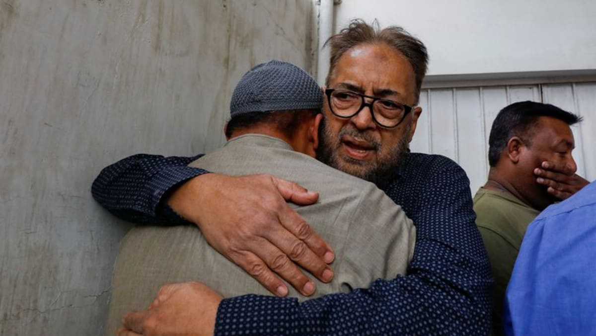 Fire in Pakistan shopping mall kills at least 11