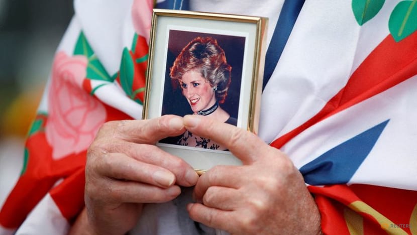 Princess Diana exhibit in Vegas invites guests to have their own royal wedding Princess Diana exhibit in Vegas invites guests to have their own royal wedding