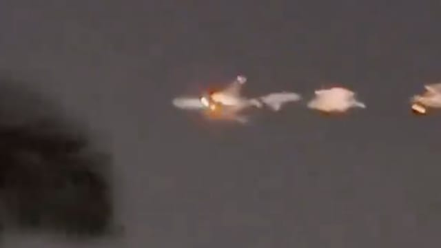 波音飞机又出事故 拖着火焰迫降美机场