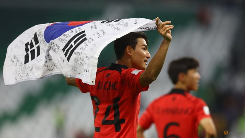 South Korea beat Portugal to squeeze into next round at World Cup