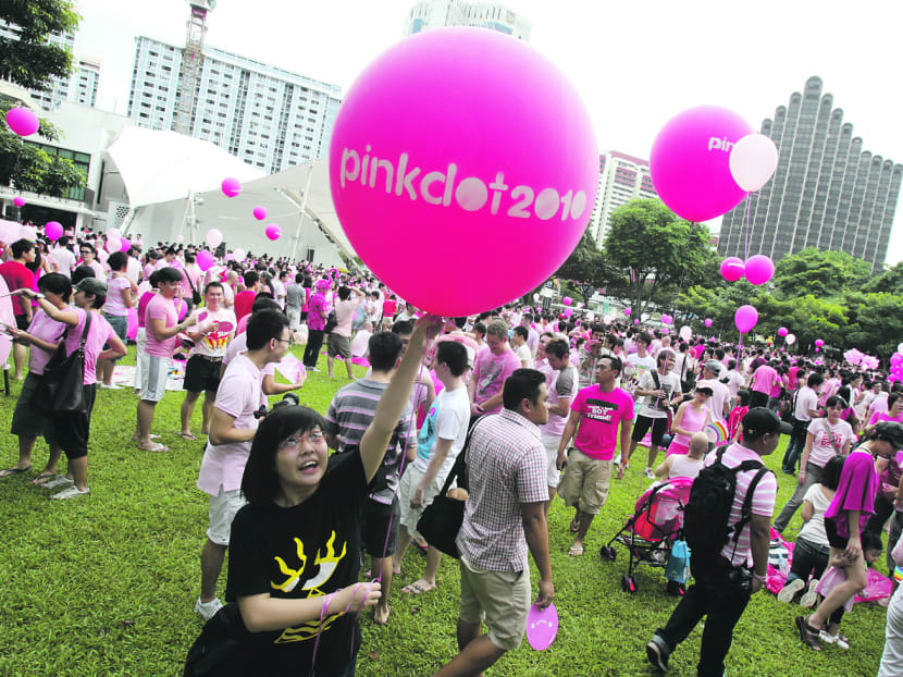 About 4,000 people attended the second Pink Dot event in 2010 and attendance has been growing, with about 21,000 participants at 
last year’s event.
TODAY FILE PHOTO