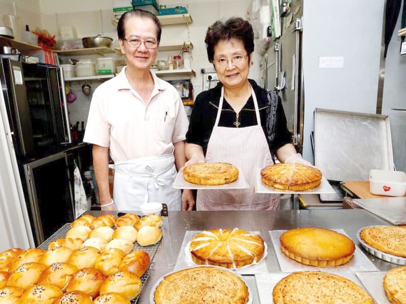 Dona Manis Cake Shop’s co-founder sets up rival banana pie shop next door