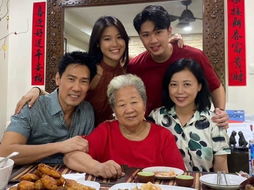 Singaporean actress Xiang Yun and family pay tribute to late mother who died at age 84 Singaporean actress Xiang Yun and family pay tribute to late mother who died at age 84