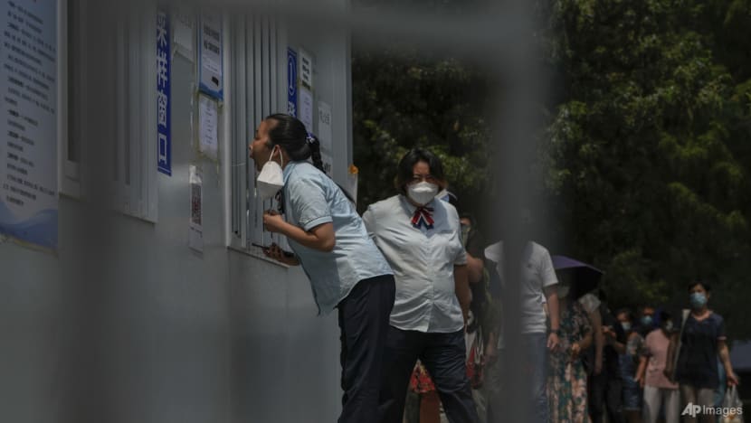 China says COVID-19 vaccines are safe as it reveals leaders have received shots China says COVID-19 vaccines are safe as it reveals leaders have received shots