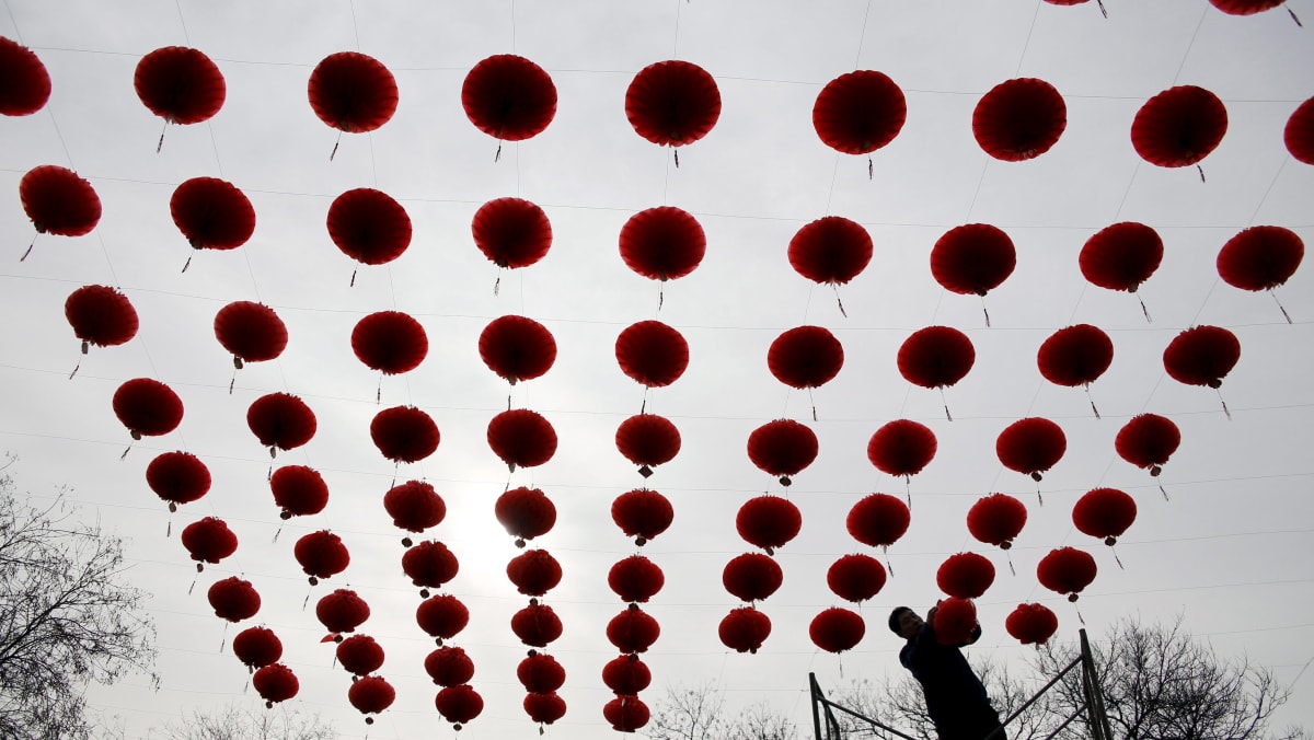 Beijing considers banning Chinese New Year fireworks amid smog concerns