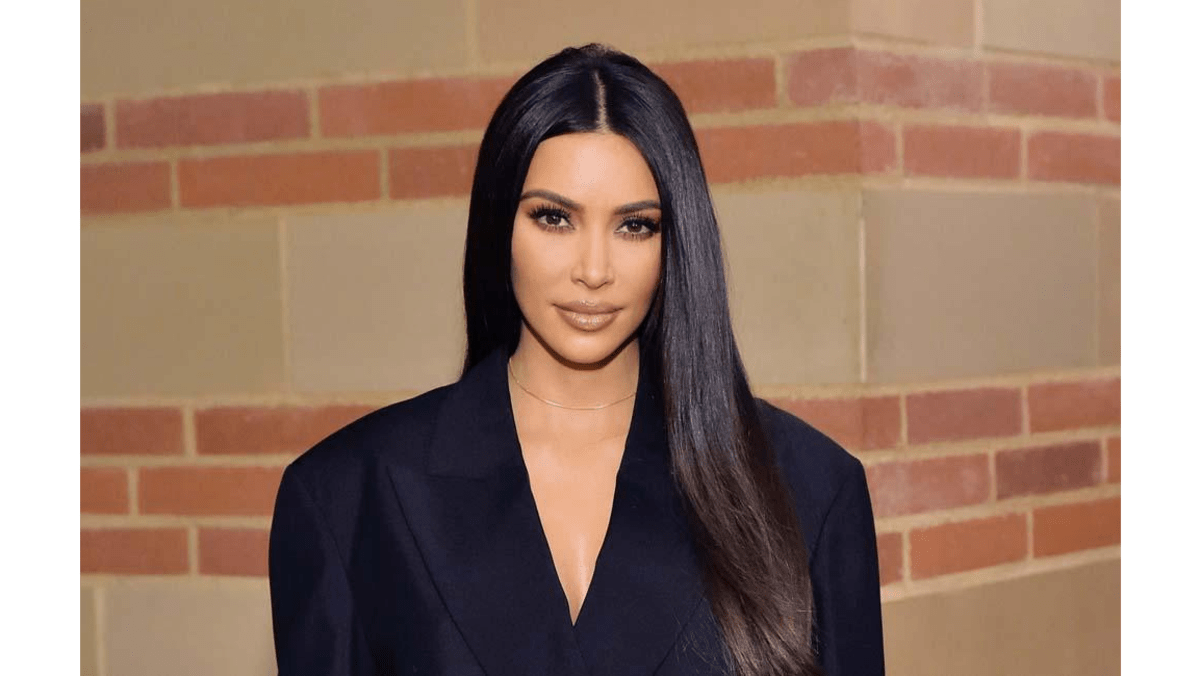 Kim Kardashian West reveals Christmas tradition - 8 Days