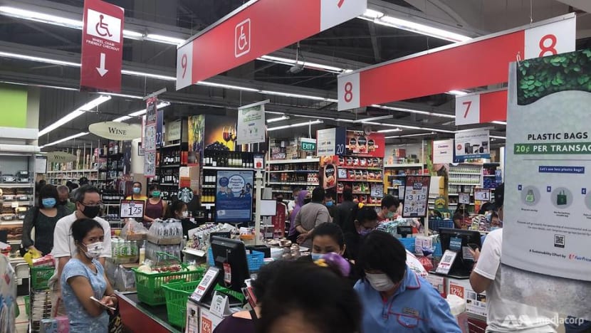 Customers advised to bring NRIC to enter shopping malls, supermarkets: Enterprise Singapore Customers advised to bring NRIC to enter shopping malls, supermarkets: Enterprise Singapore