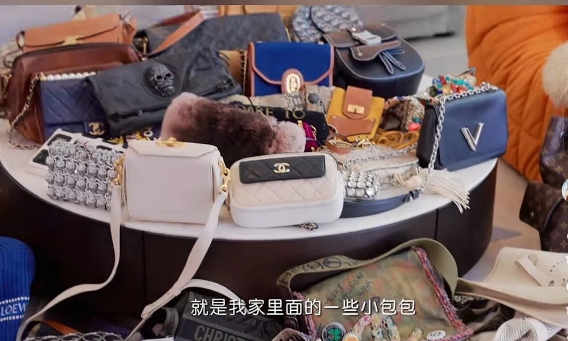 Irene sells fashion hotsell bags online