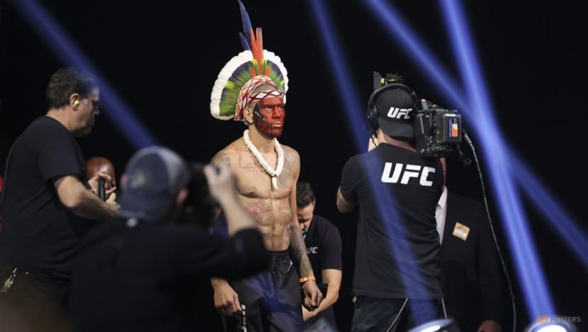 Pereira stuns Adesanya to claim UFC middleweight crown Pereira stuns Adesanya to claim UFC middleweight crown