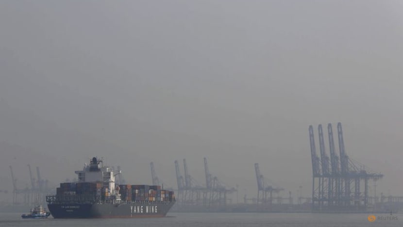 Malaysia's June exports rise 38.8% y/y, above forecast Malaysia's June exports rise 38.8% y/y, above forecast