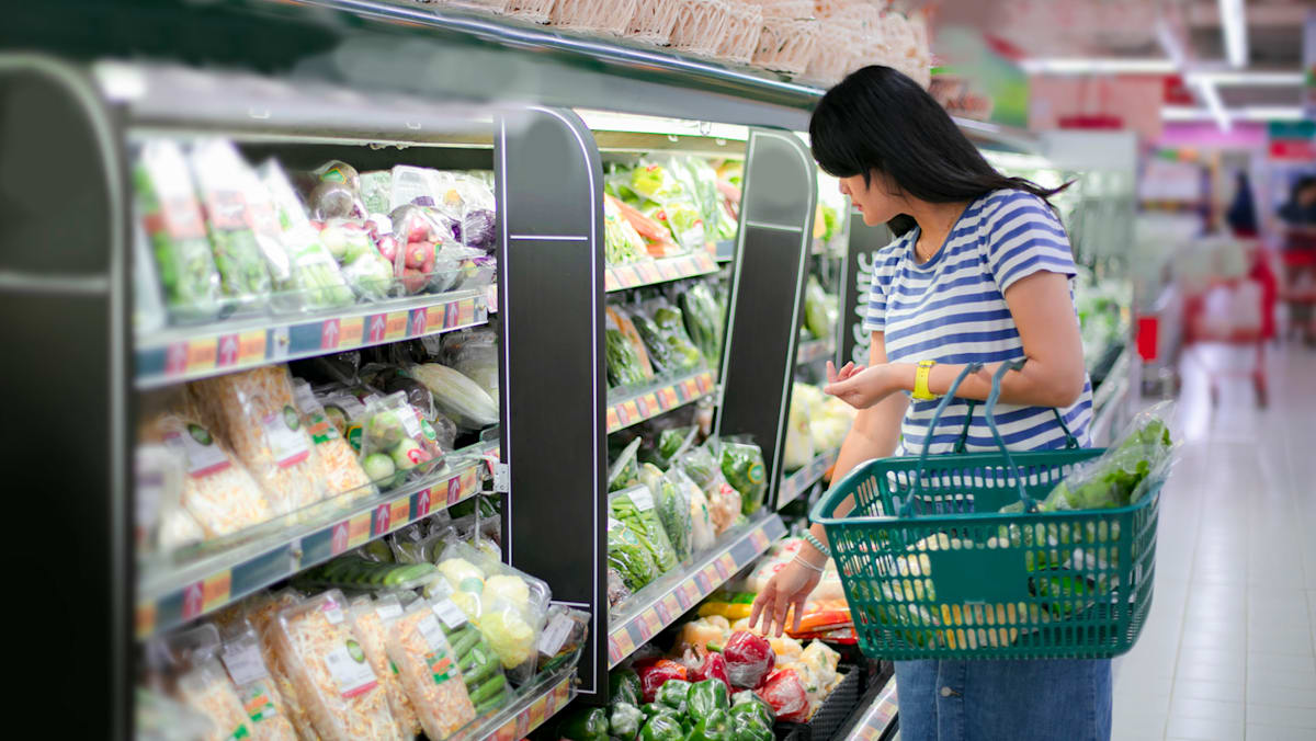 政府回应基本收入标准报告：较低收入家庭可获更多援助- 8world