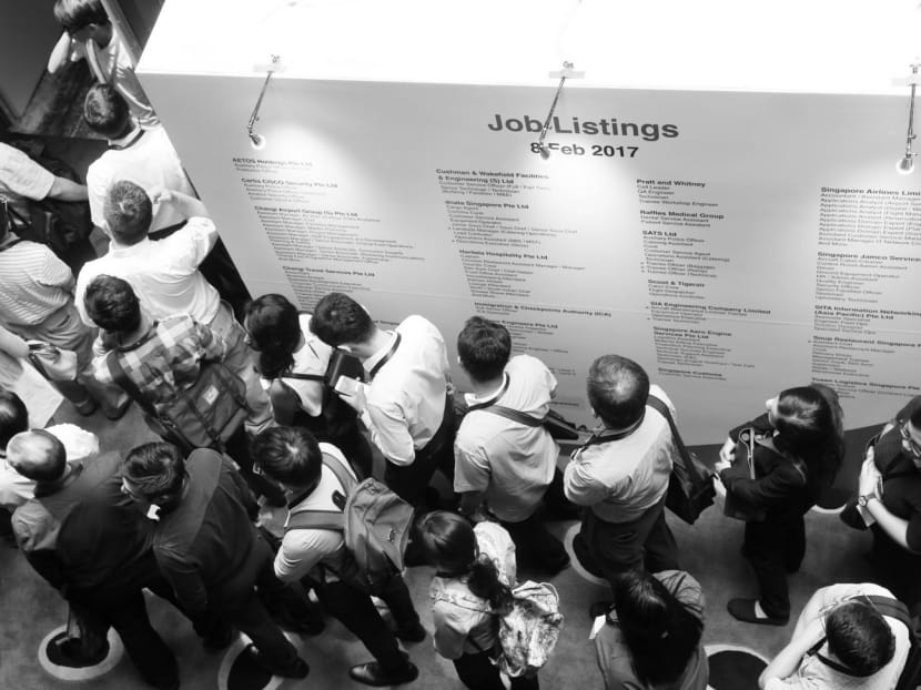 People waiting to enter a job fair at Changi Airport last week. Contingent labour, or contract/freelance workers, formed 11.3 per cent of the workforce in 2015, says the MOM. TODAY file photo