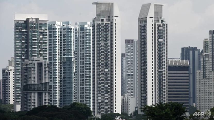 Singapore's new private home sales fall 2.6% in April