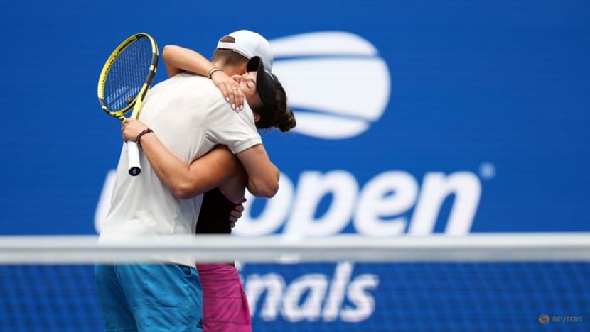Tennis:
Salisbury and Krawczyk reunited to claim US
Open mixed doubles Tennis:
Salisbury and Krawczyk reunited to claim US
Open mixed doubles