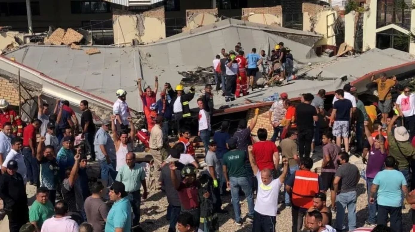 墨西哥一座教堂屋顶坍塌 至少十人死逾60人伤