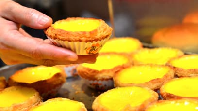 Honolulu Cafe Singapore's Egg Tarts And Milk Tea Are As Good As The Ones In Hong Kong