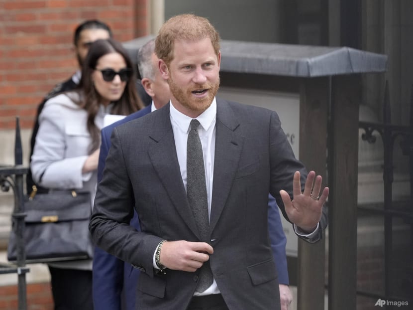 Prince Harry due to testify in phone hacking case in June - CNA Lifestyle