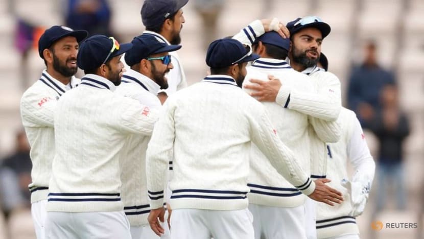 Cricket-Shami leads India fightback, New Zealand 135-5 at lunch Cricket-Shami leads India fightback, New Zealand 135-5 at lunch