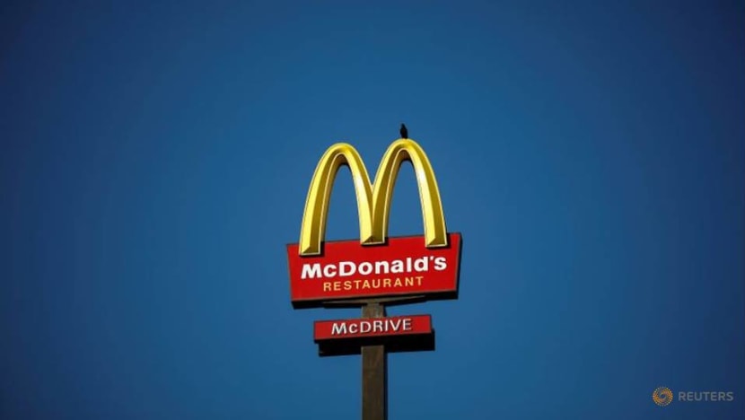 Analysis: How McDonald's plans to bring back traffic with new cheaper chicken sandwiches Analysis: How McDonald's plans to bring back traffic with new cheaper chicken sandwiches