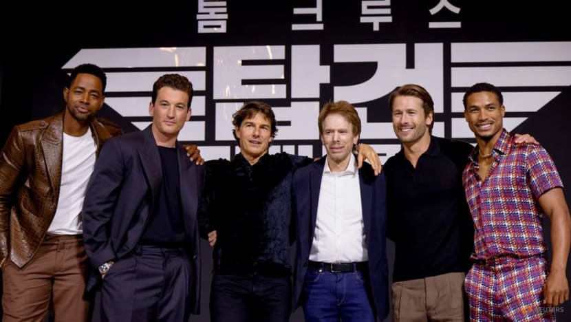'Bullet Train' repeats No. 1, 'Top Gun' returns to second place as box office nearly grinds to halt 'Bullet Train' repeats No. 1, 'Top Gun' returns to second place as box office nearly grinds to halt
