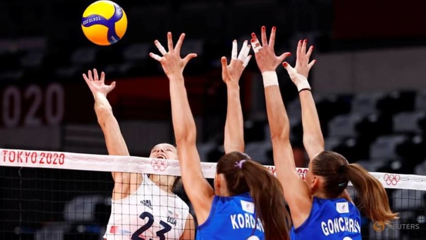 Olympics-Volleyball-US crushed by ROC after losing Thompson to injury