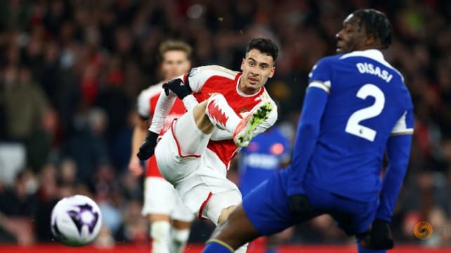 Five-star Arsenal thrash Chelsea to open up Premier League lead