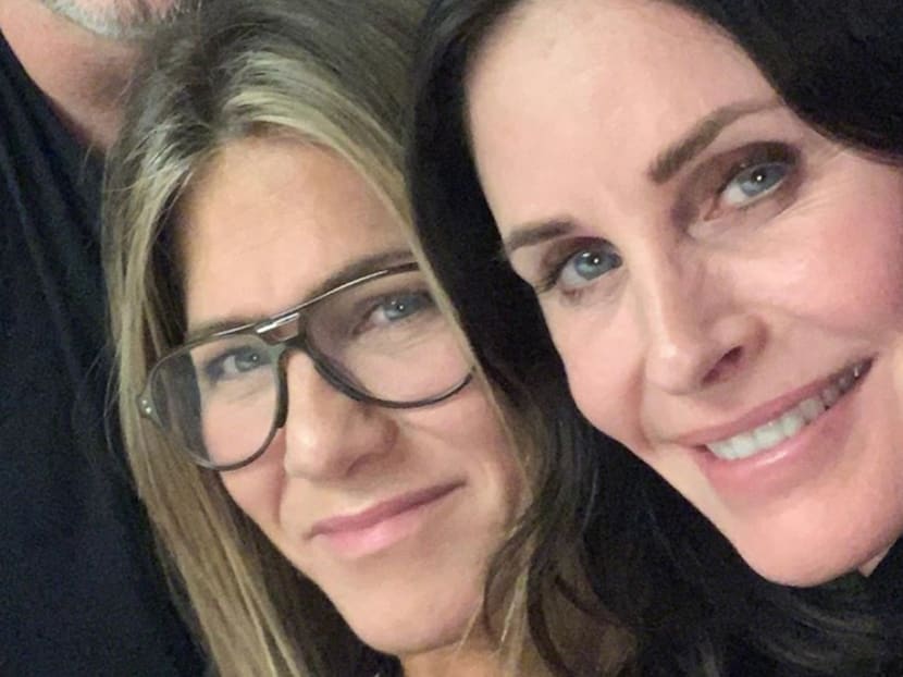 A mini-Friends reunion between Courteney Cox, Jennifer Aniston and Matt LeBlanc A mini-Friends reunion between Courteney Cox, Jennifer Aniston and Matt LeBlanc